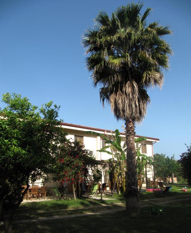 Agriturismo Torre Del Golfo Cropani Exterior foto