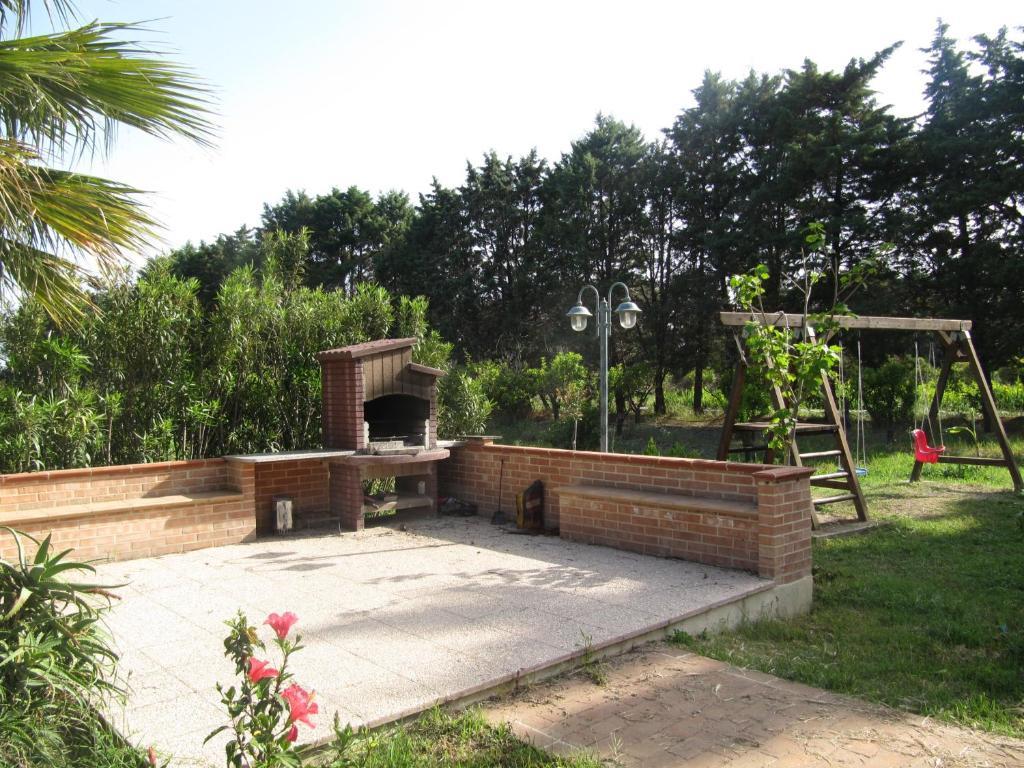 Agriturismo Torre Del Golfo Cropani Exterior foto